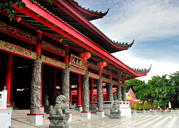 Gatsu Residence By Yurooms Semarang